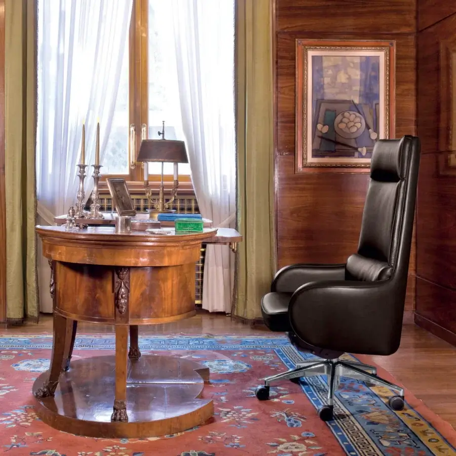 Exceptional Mascheroni Excellence armchair built in dark brown natural leather with a smooth finish and five-spoke steel base with castors