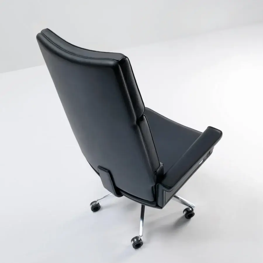 Elegant Mascheroni Tripla A armchair crafted in sleek black leather with a high back and five-star steel base for smooth mobility