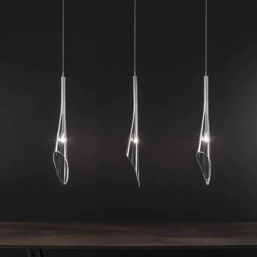 Elegant Terzani Calle suspension lamp crafted in Italy with slender crystal and glossy clear glass