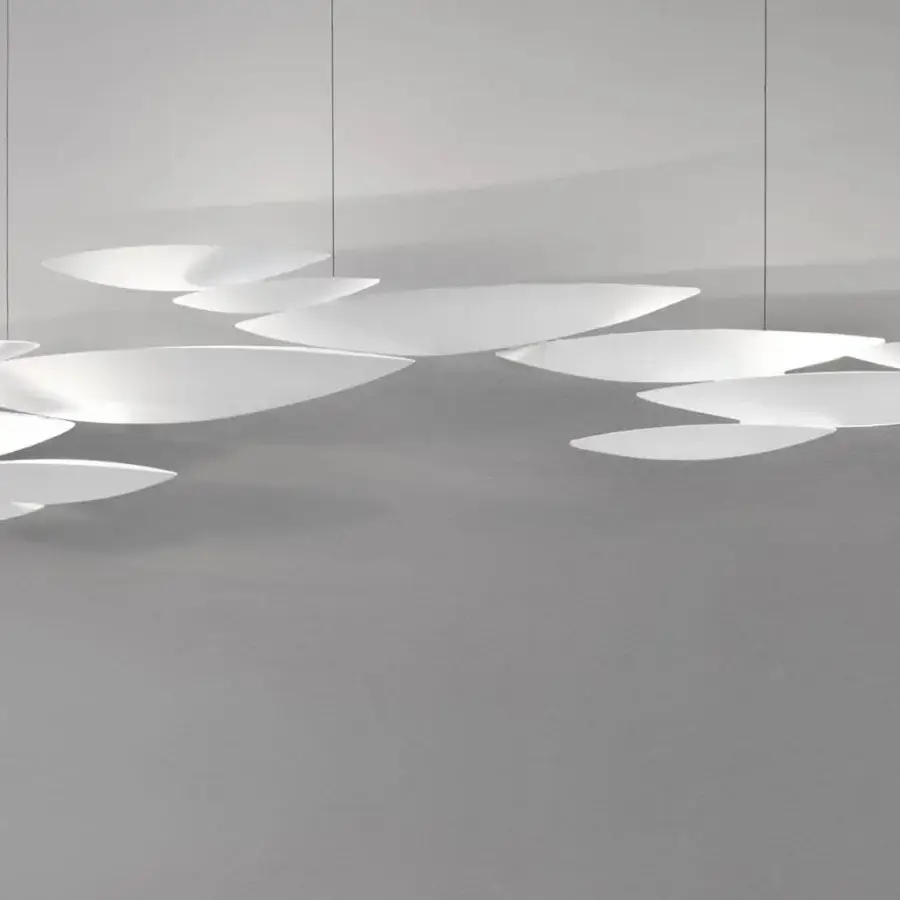 Distinguished Terzani I Lucci Argentati suspension lamp with sleek white polished leaf-shaped elements suspended from thin cables creating layered shadows