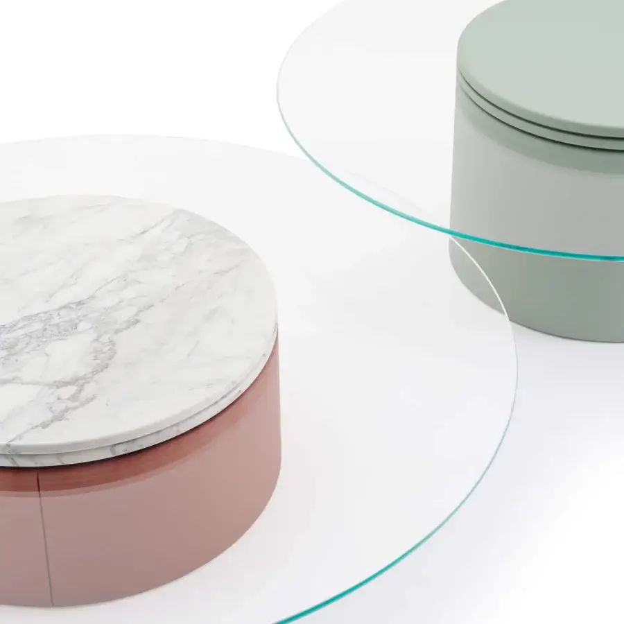 Exceptional Turri Roma coffee table with light terracotta cylindrical base, circular marble top and cantilevered glass with turquoise edge