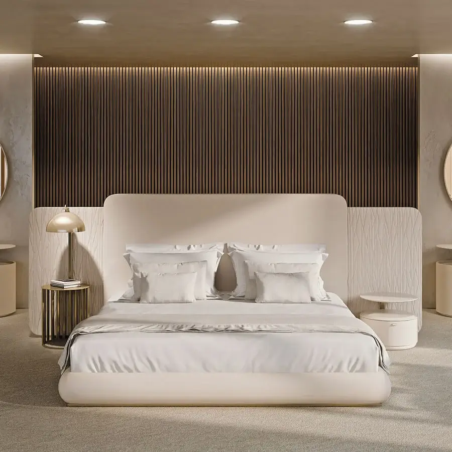 Exceptional Turri Roma mirror with circular form and light beige glossy lacquered wood frame