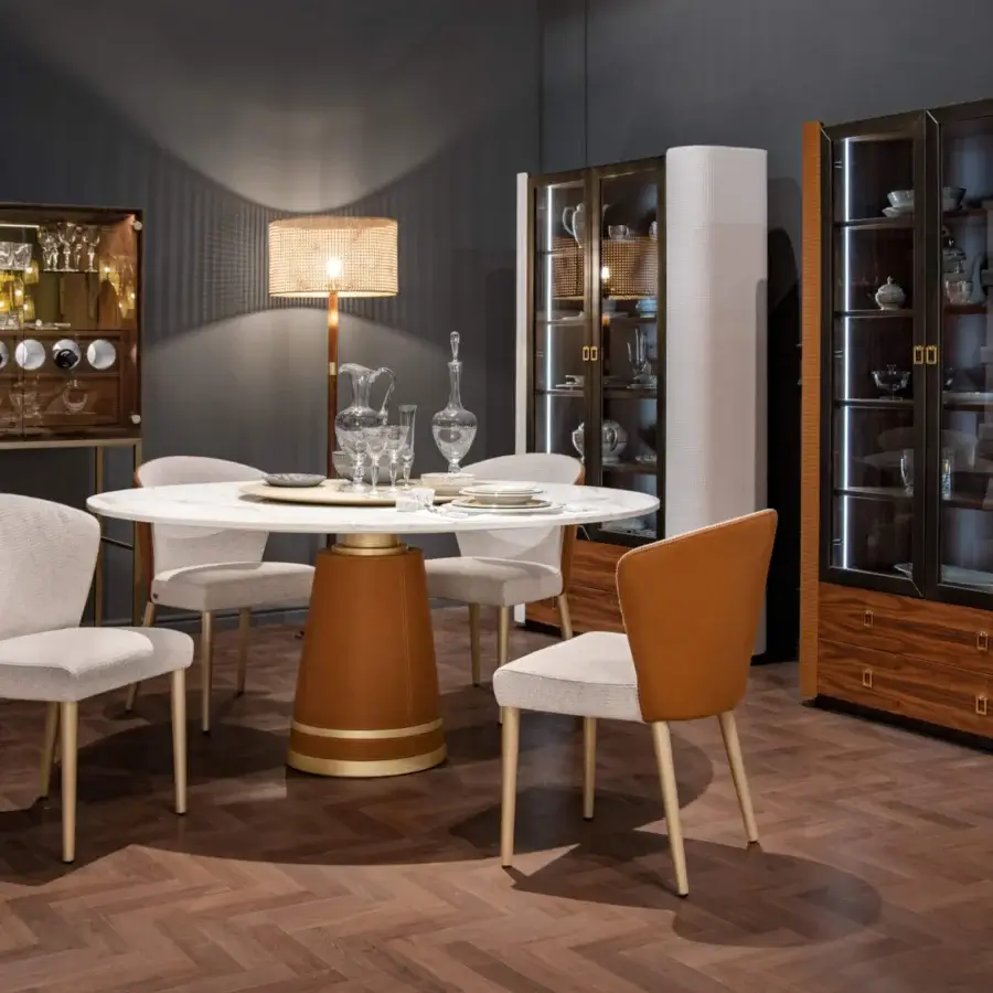 Elegant Formitalia Jeffery cabinet with wood structure, metal base, glass doors and leather drawers with print