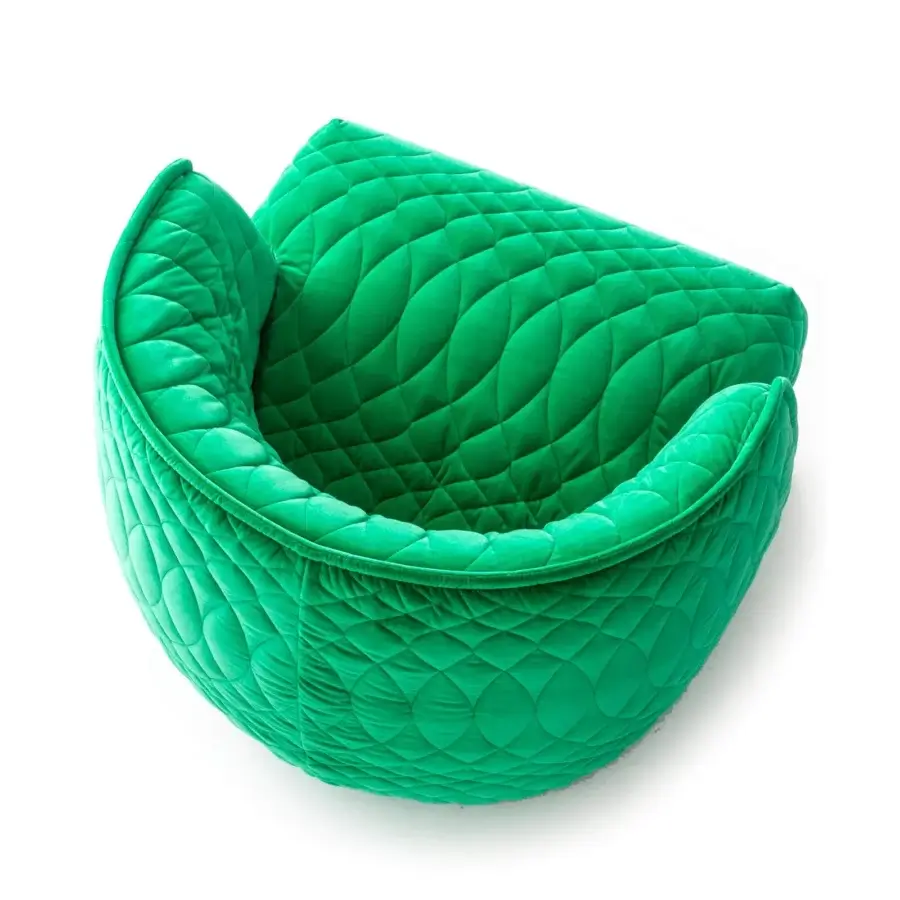 Elegant Moroso Redondo lounge chair with quilted green fabric covers and black polypropylene feet