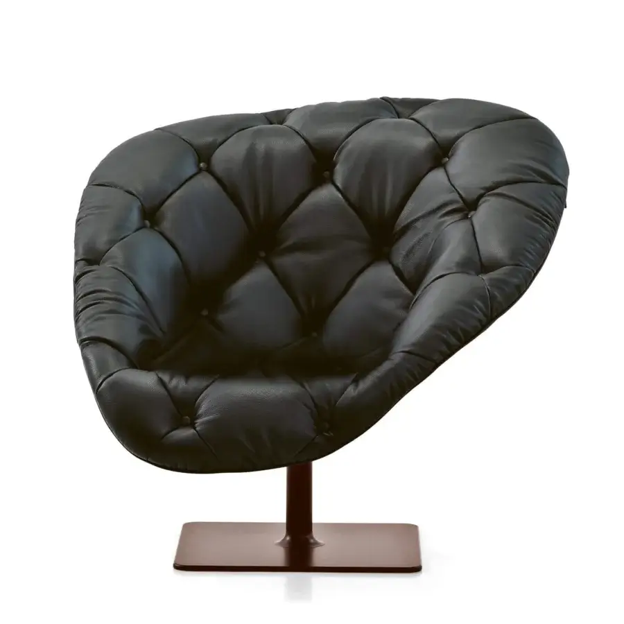 Distinguished Moroso Bohemian lounge chair with black leather upholstery and powder-coated steel swivel base crafted in Italy