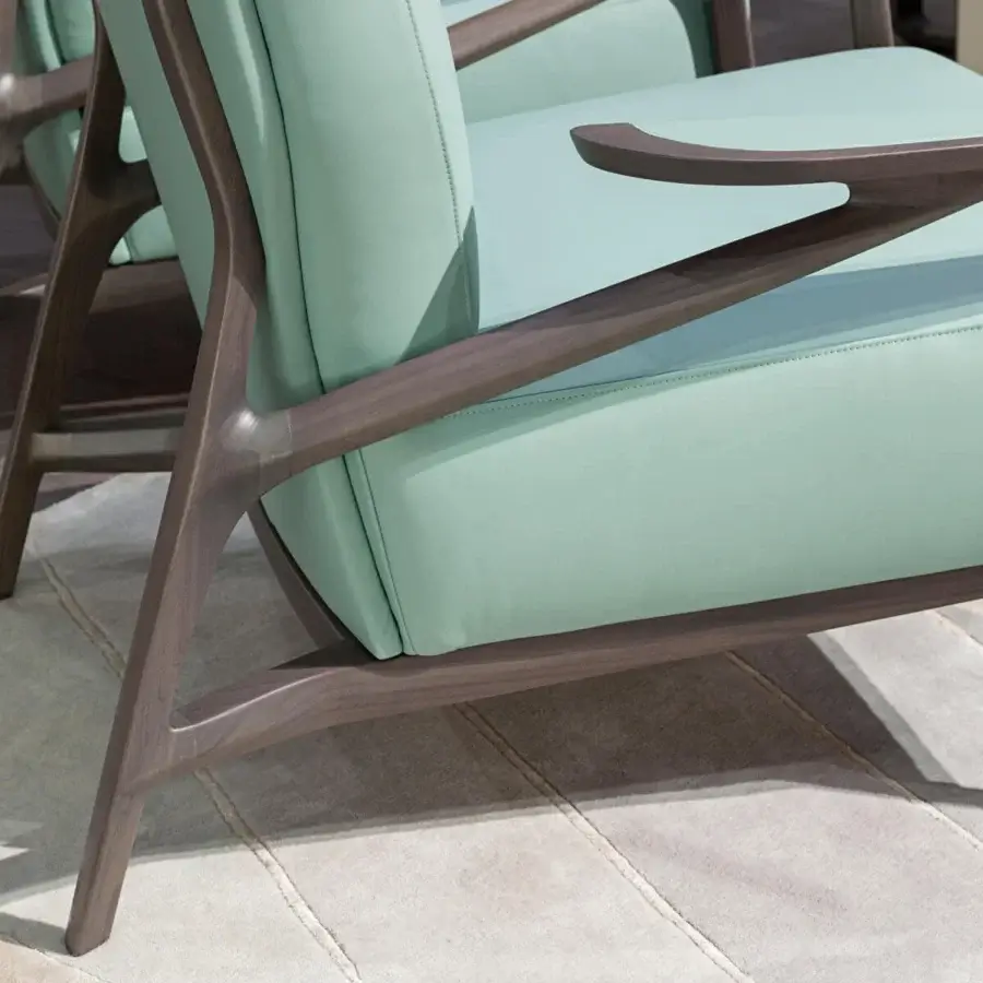 Distinguished Turri Zero rug hand-knotted in Italy with light beige and off-white wool and silk creating intersecting lines