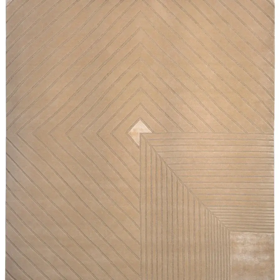 Elegant Turri Zero rug with a geometric square spiral crafted in light beige wool and silk with a smooth low-pile finish