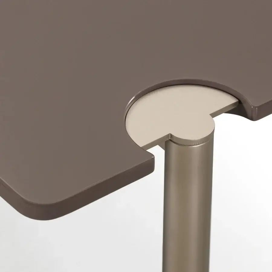 Captivating Turri Zero coffee table with a lacquered brown tabletop and light beige metal base