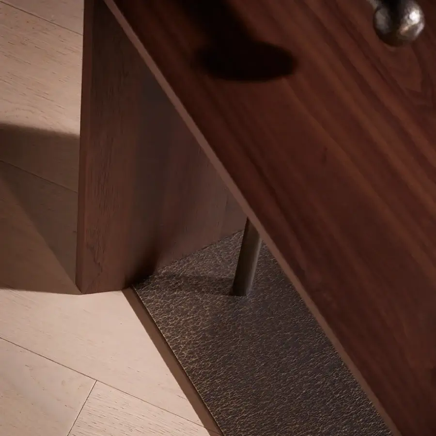 Distinguished Bellavista Don Pedro side table with solid walnut structure and hammered brass handle in a rich brown finish