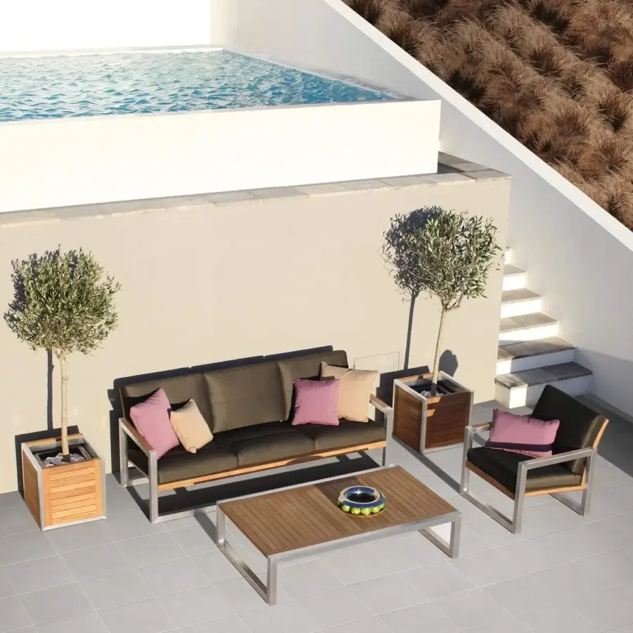 Exceptional Royal Botania Ninix coffee table built with slatted teak wood and a sleek light-toned aluminum frame