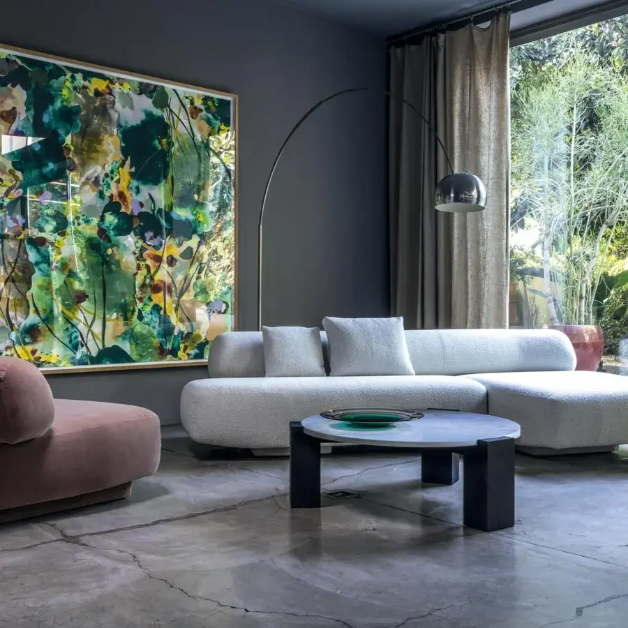 Distinguished Moroso Gogan coffee table with etched extra-clear glass top and dark matte varnished wood legs