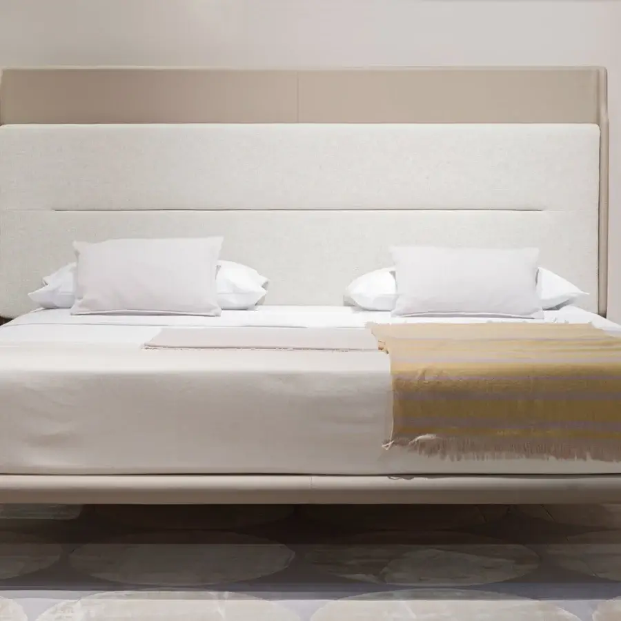 Exclusive Turri Zero nightstand with light beige leather, glossy lacquered white drawer and open shelf construction