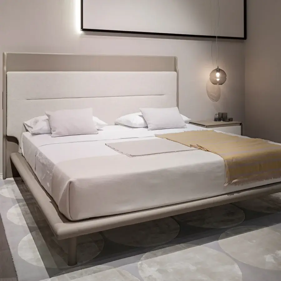 Superior Turri Zero nightstand in white leather with a light gray glossy lacquered lower shelf and soft microfibre lined wooden drawer