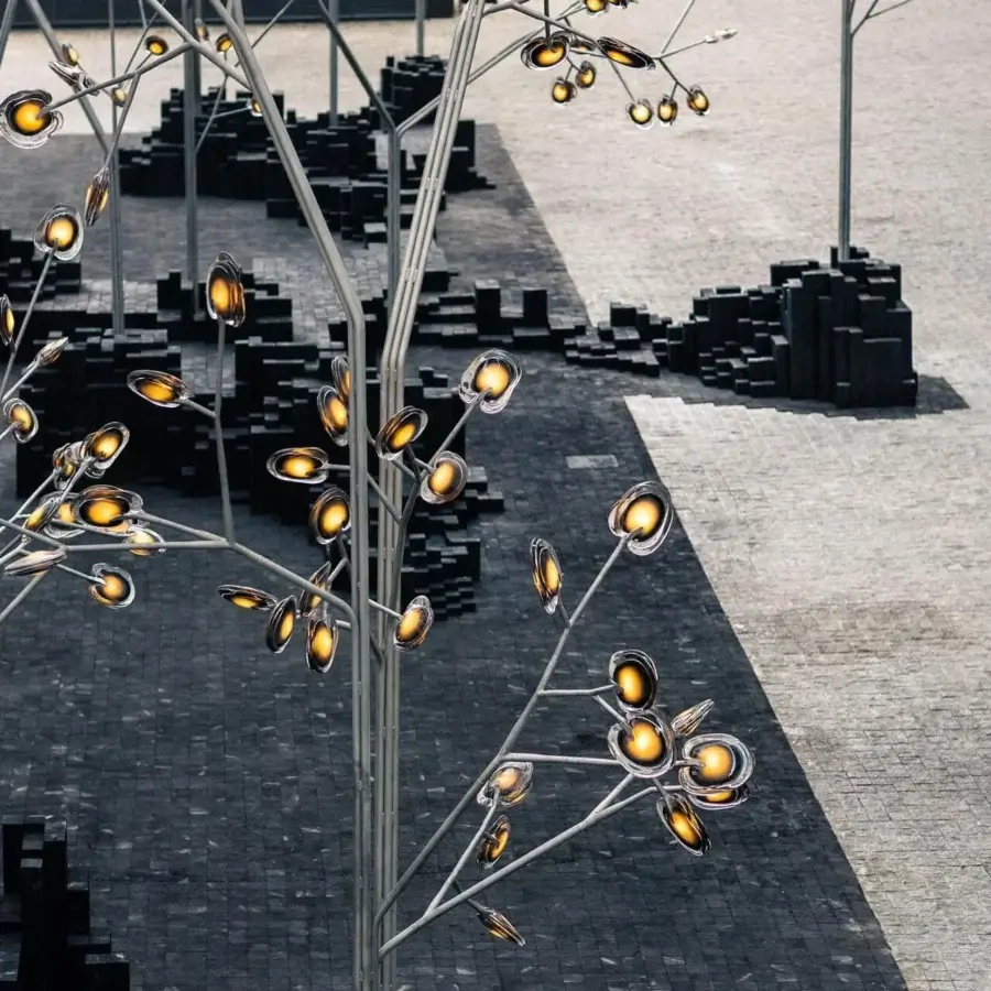 Exceptional Bocci 16 Tree floor lamp with uniquely layered colored glass and light silver metal frame