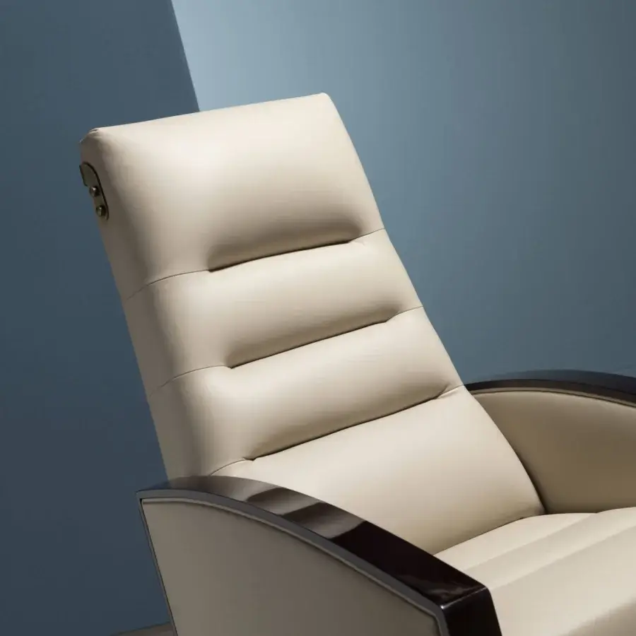 Superior Bellavista Hilton armchair with light leather upholstery and glossy ebonized beechwood armrests and base