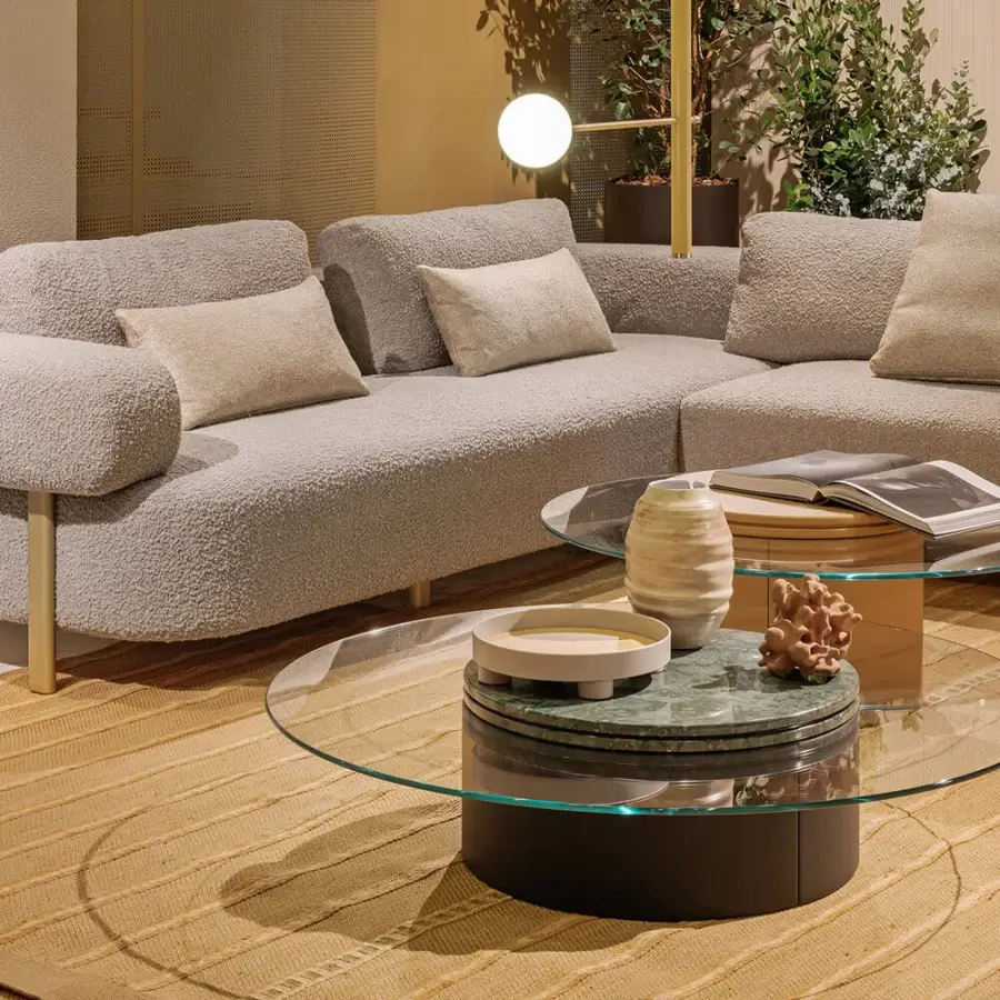 Architectural Turri Roma coffee table with cantilevered crystal top and cylindrical leather base with green marble detail