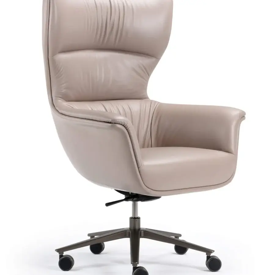 Superior Turri Blues armchair with ergonomic seat upholstered in smooth light beige Italian leather and adjustable swivel base