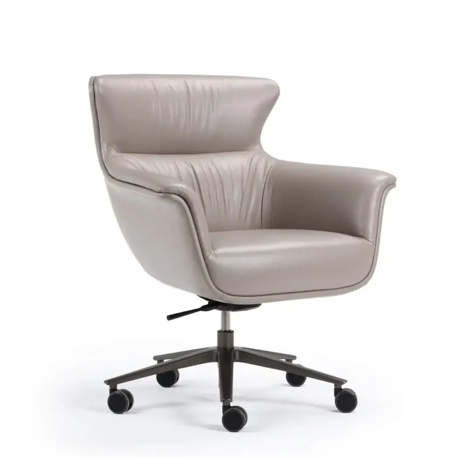 Exceptional Turri Blues armchair with ergonomic seat upholstered in light taupe or gray Italian leather and smooth finish