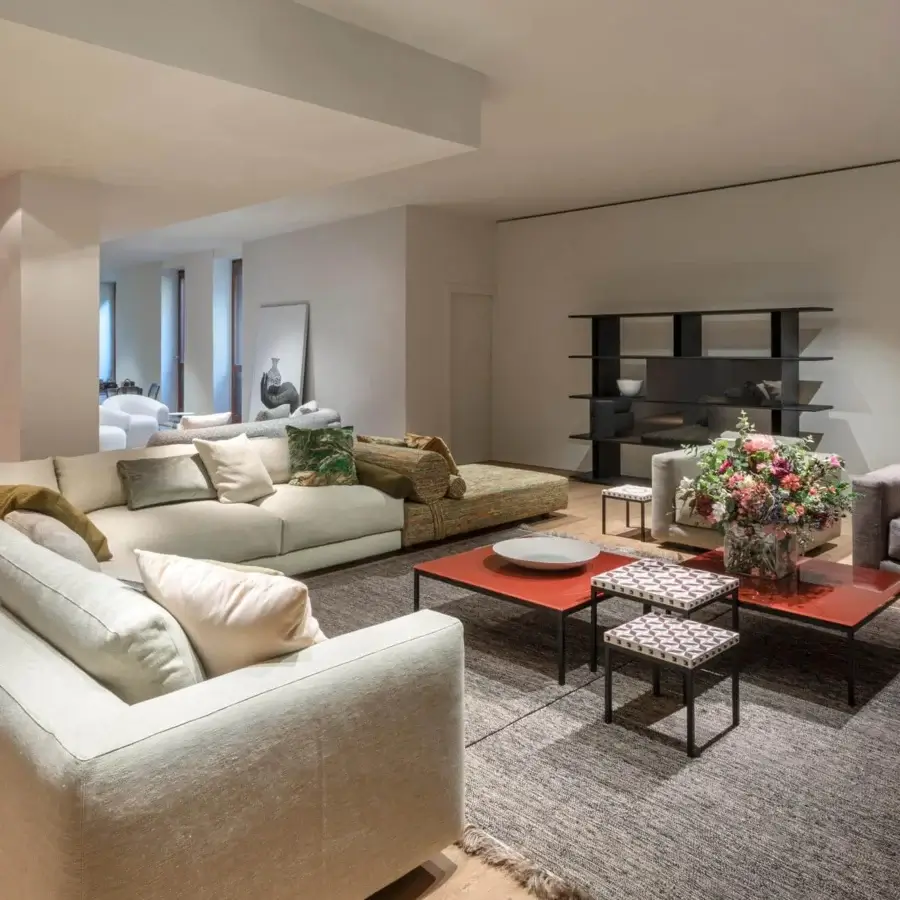 Exceptional Moroso Salon Nanà sectional with welcoming light beige woven fabric and solid beech feet