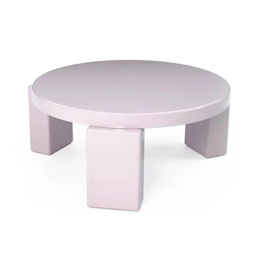 Elegant Moroso Shiny Gogan coffee table built in Italy with polymeric and wooden materials and glossy lacquered finish