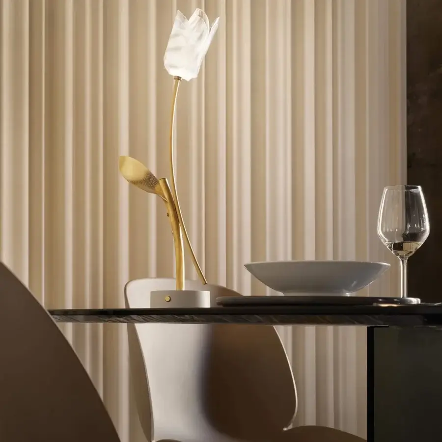 Superior Slamp Tulip Battery lamp with luminous white Lentiflex® shade and gold cracklé leaf anodized aluminum stem