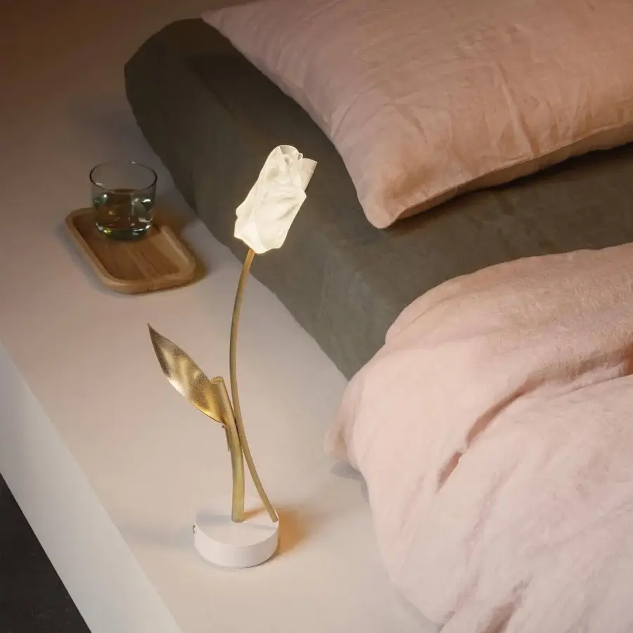 Superior Slamp Tulip Battery lamp crafted in white Lentiflex with anodized aluminum and gold cracklé leaf accents