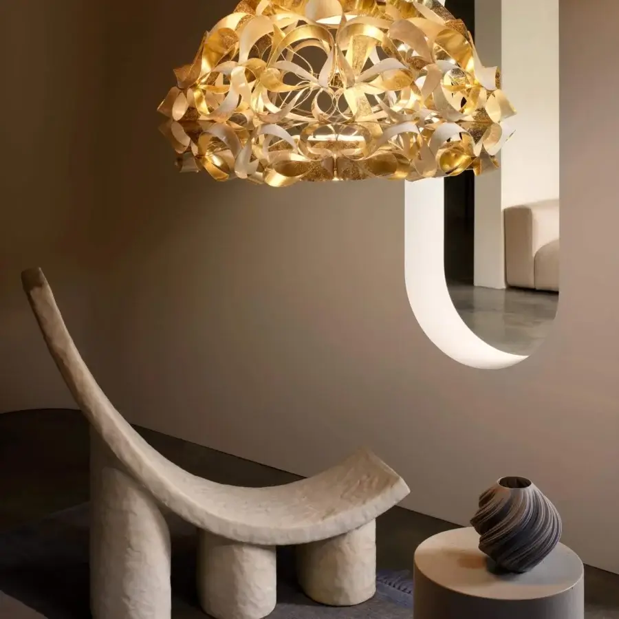 Distinguished Slamp Quantica suspension lamp with cloud-like form crafted from white and gold Opalflex technopolymer and cold-cut gold foil finish