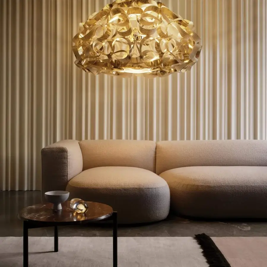 Lavish Slamp Quantica suspension lamp with intertwined form crafted in golden textile effect Opalflex technopolymer