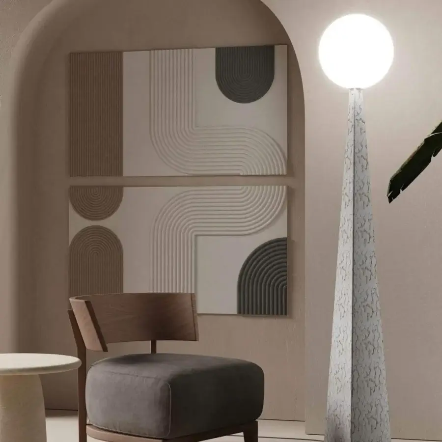Exceptional Stillux Glo floor lamp with a pyramid base in light stone and handmade blown glass lampshade