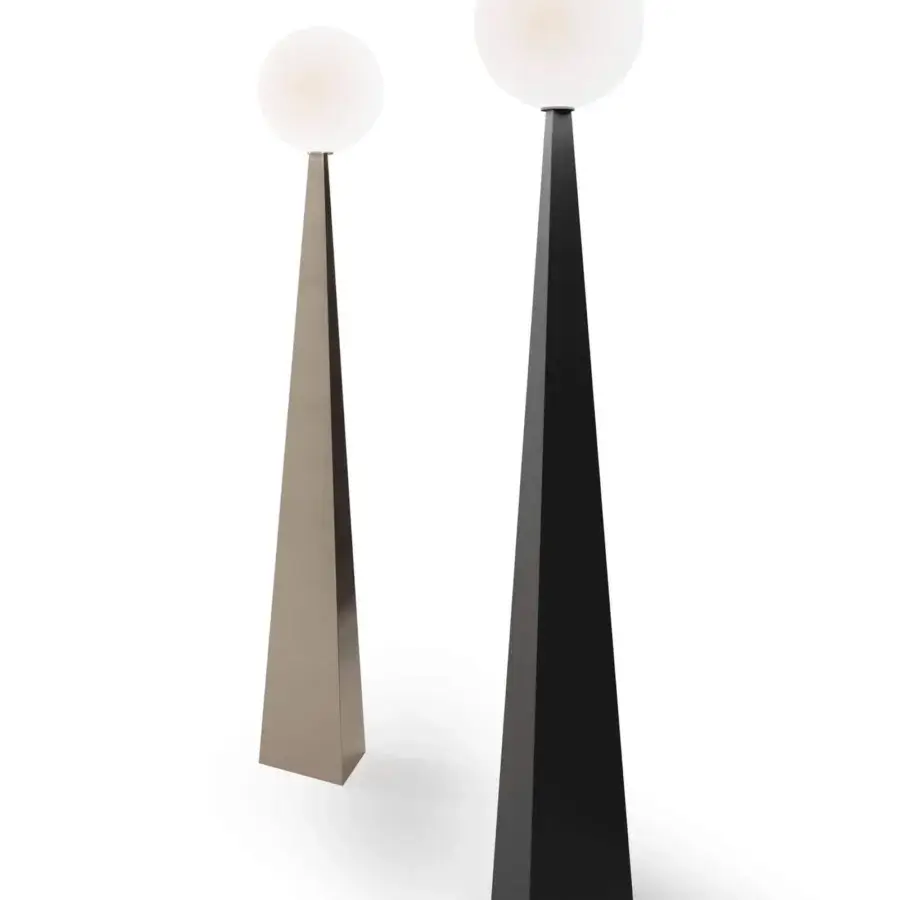 Superior Stillux Glo floor lamp with a pyramidal base in grey-beige steel and handmade blown glass lampshade