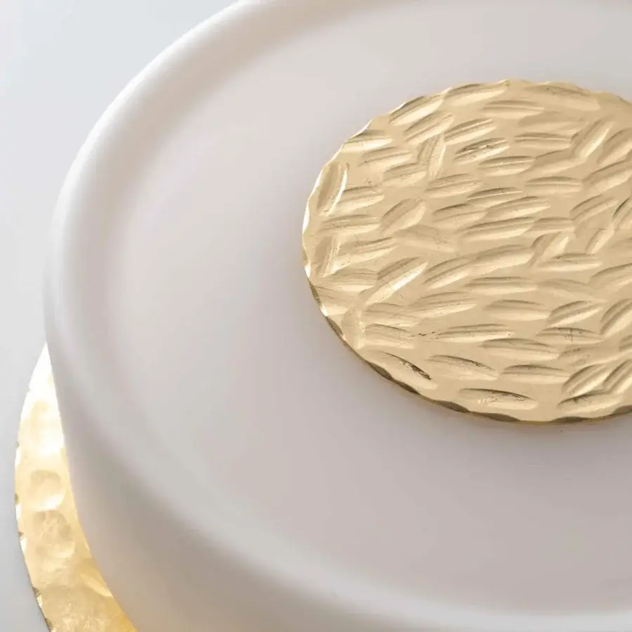 Superior Stillux Rock ceiling lamp in steel with a hammered gold finish and handmade glossy white blown glass diffuser