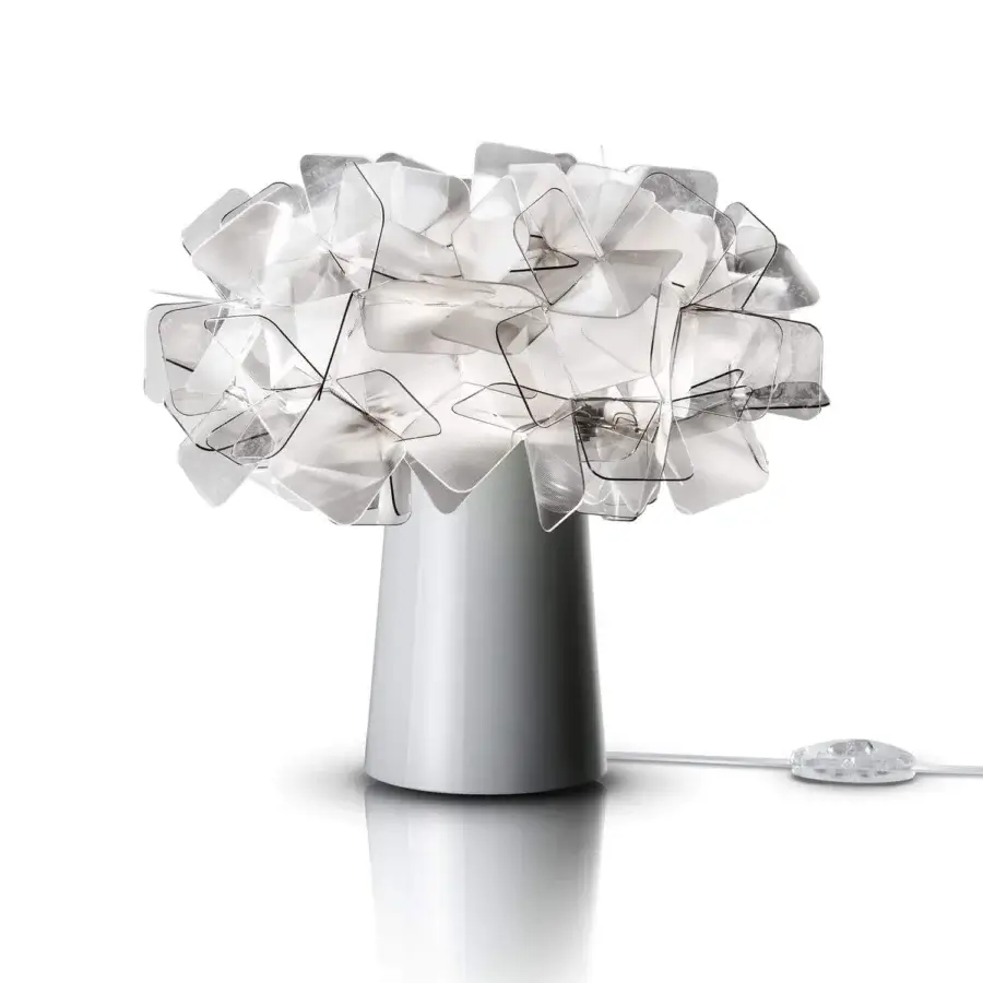Superior Slamp Clizia table lamp handcrafted in Italy with 230 interlocked Lentiflex® squares and a glossy white base