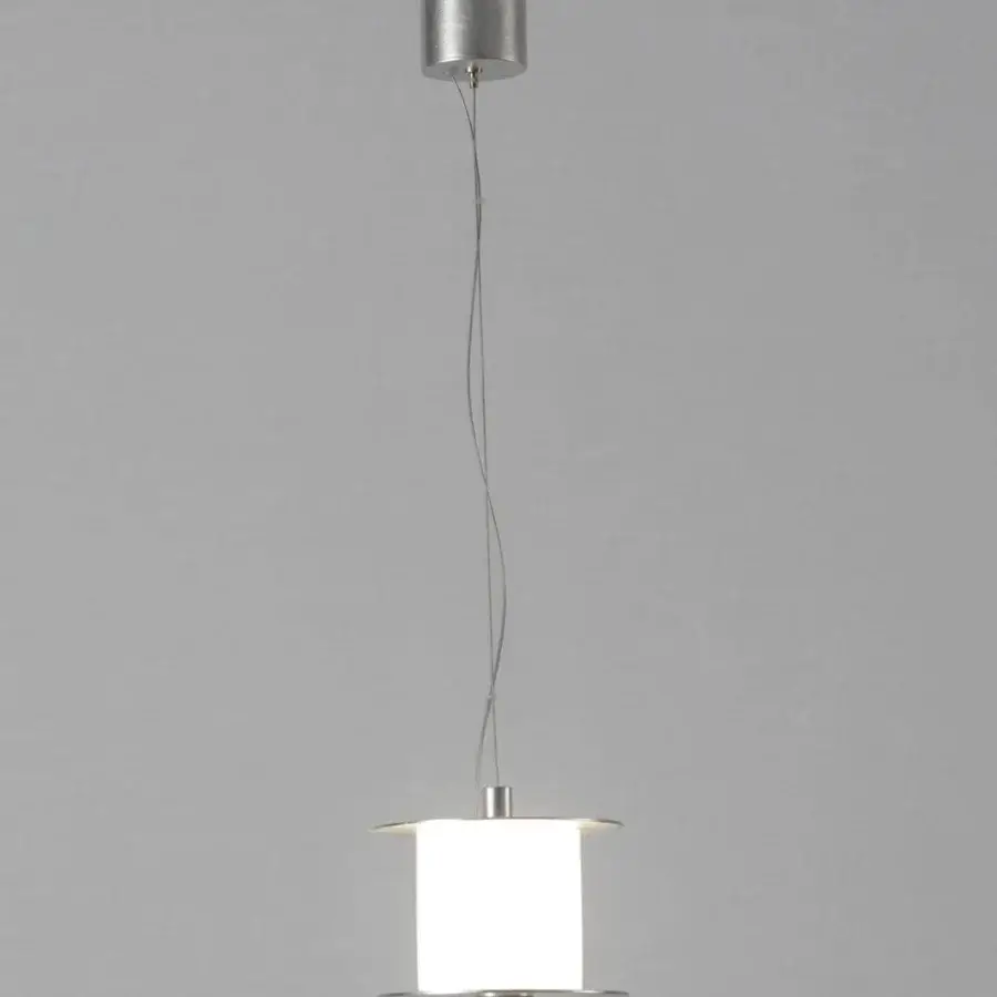 Exceptional Stillux Overlay suspension lamp with channeled glass diffuser in matt white and smooth metal disks