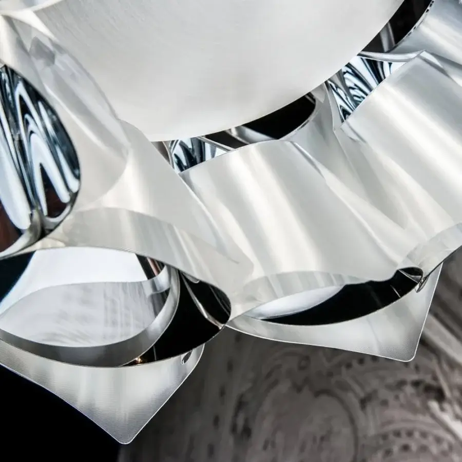 Exceptional Slamp Flora lamp suspension with sixty reflective petals surrounding a satin sphere in shiny silver finish