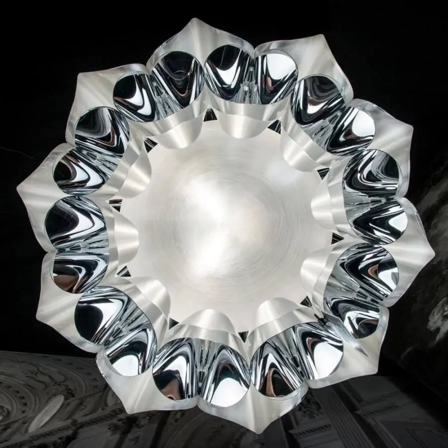 Innovative Slamp Flora lamp suspension with sixty silver petals and a shiny aluminum vaporization finish