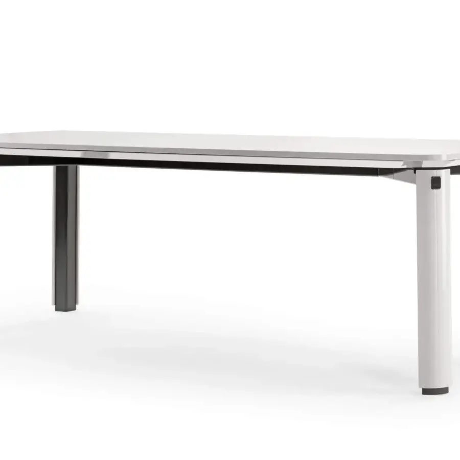 Exceptional Turri Zenit table in white glossy lacquered wood with a glossy lacquered metal structure and split black and white wooden legs