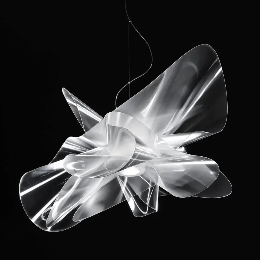 Elegant Slamp Étoile suspension lamp exhibiting a flowing organic form crafted in glossy translucent white Lentiflex® material