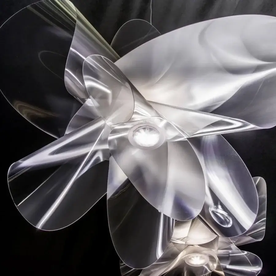 Innovative Slamp Étoile suspension lamp with floral shape crafted in glossy translucent Lentiflex® reflecting silvery light