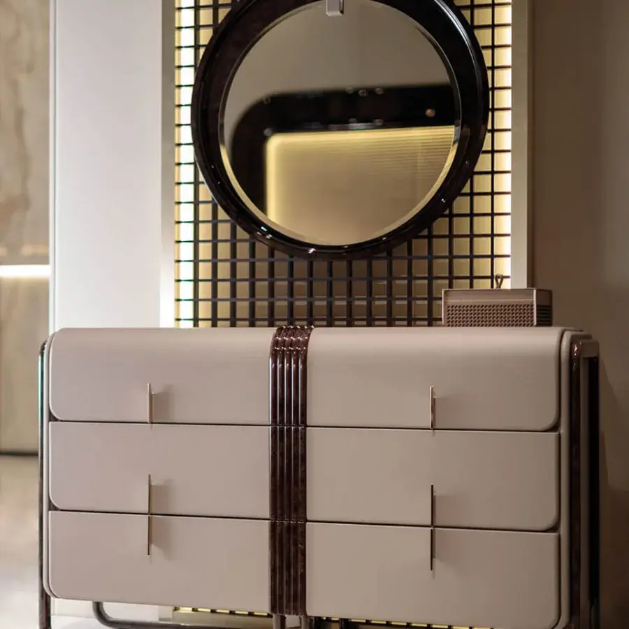 Lavish Turri Eclipse mirror with concentric circles in glossy lacquered wood and silver-toned metal with leather detail