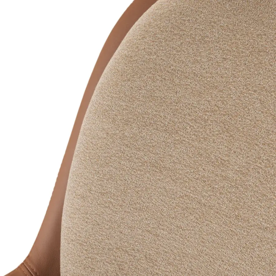 Exceptional Turri Echo armchair with a welcoming light brown leather seat and curved contemporary Italian design