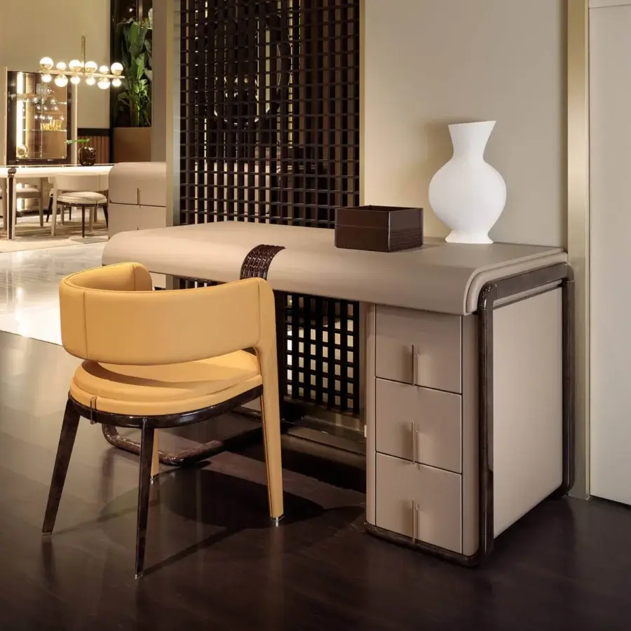 Lavish Turri Eclipse desk with a curved glossy lacquered wooden structure and light beige leather accents