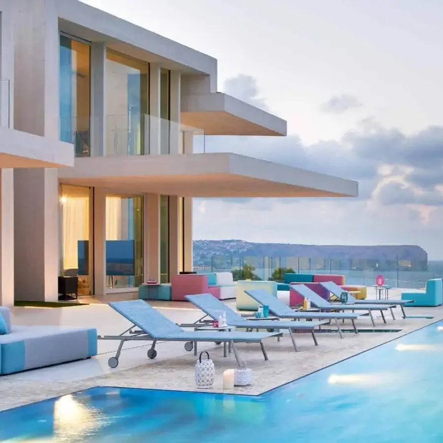 Elegant Varaschin Bahia lounger crafted with a powder-coated aluminum frame and VAR#TEX synthetic fabric in light blue