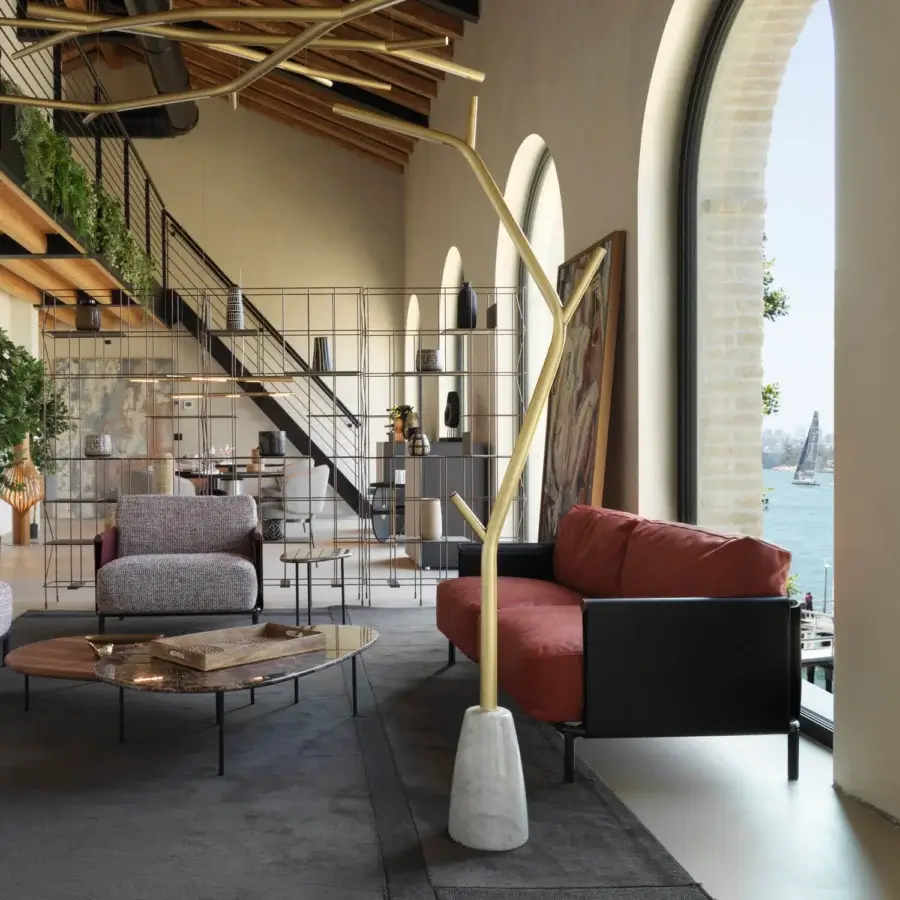 Superior Horm Aira floor lamp with tree-like form built in golden brass and resting on a marble base