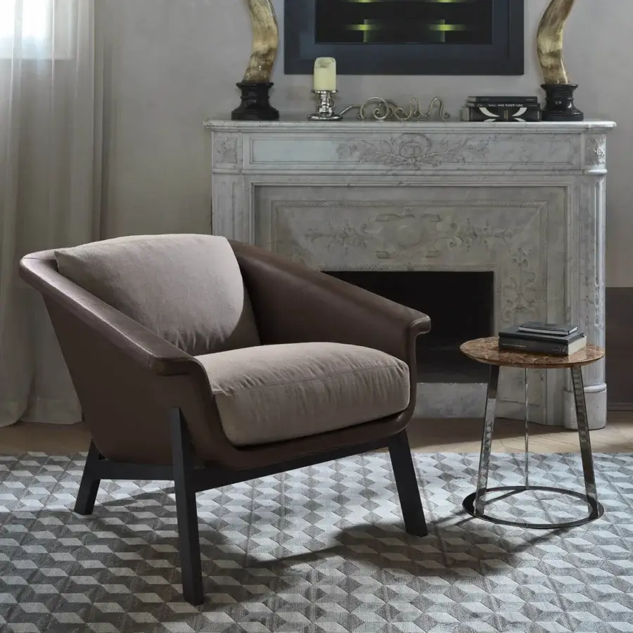Elegant Horm Albino Family coffee table with reddish-brown marble tabletop and sleek metallic slender legs
