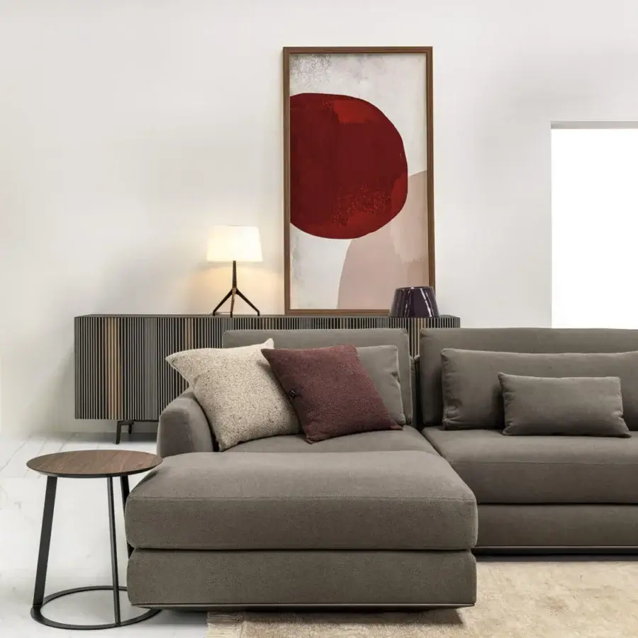 Superior Horm Albino Family coffee table with a dark wood veneer top and slender black metal frame