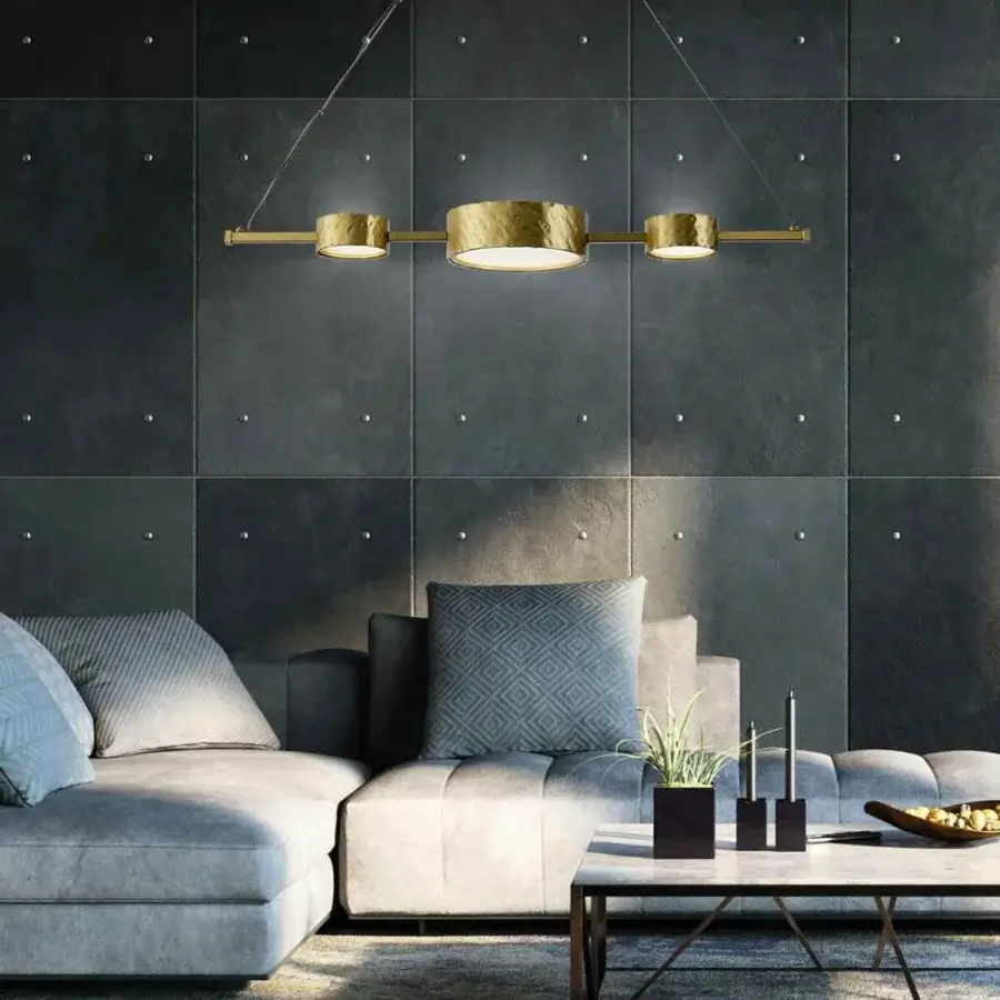Elegant Stillux Circle suspension lamp with horizontal matt white glass diffusers and warm brass hammered metal framing