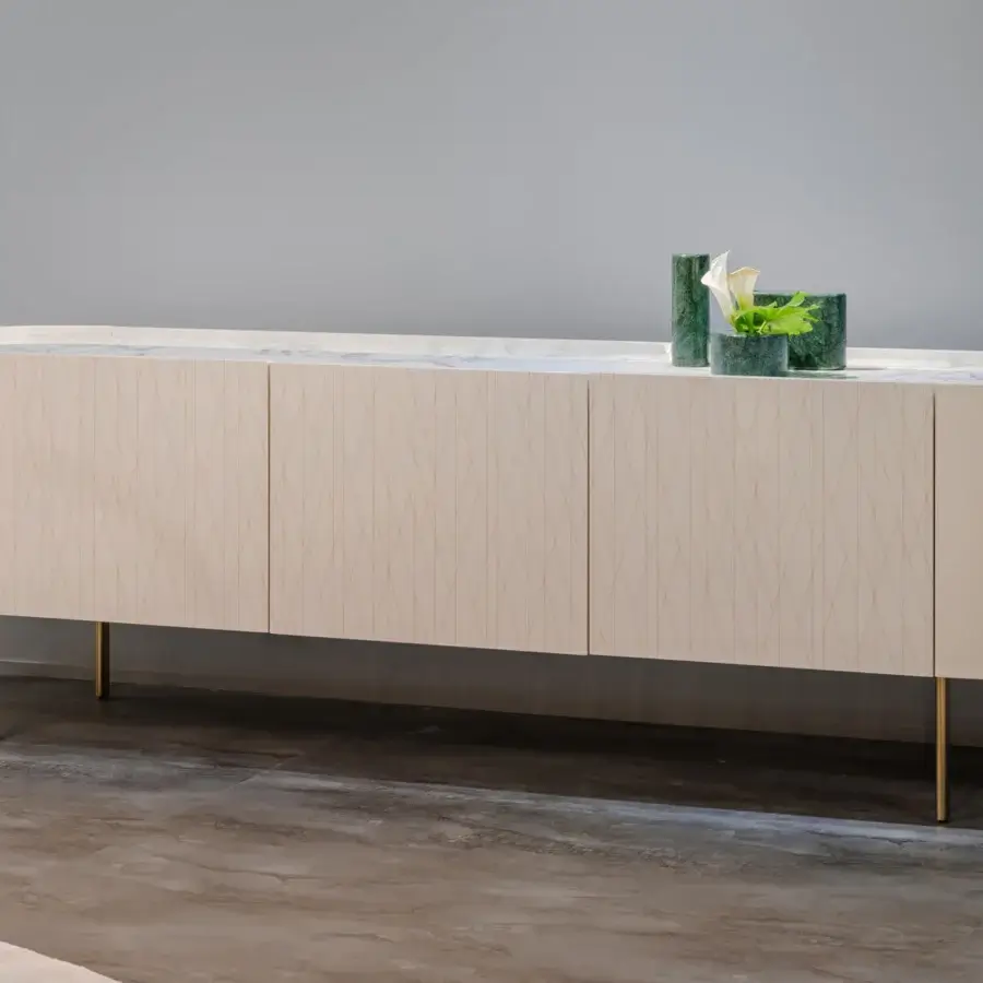 Distinguished Turri Roma sideboard with curved beige leather sides and glossy lacquered doors featuring light brown geometric patterns