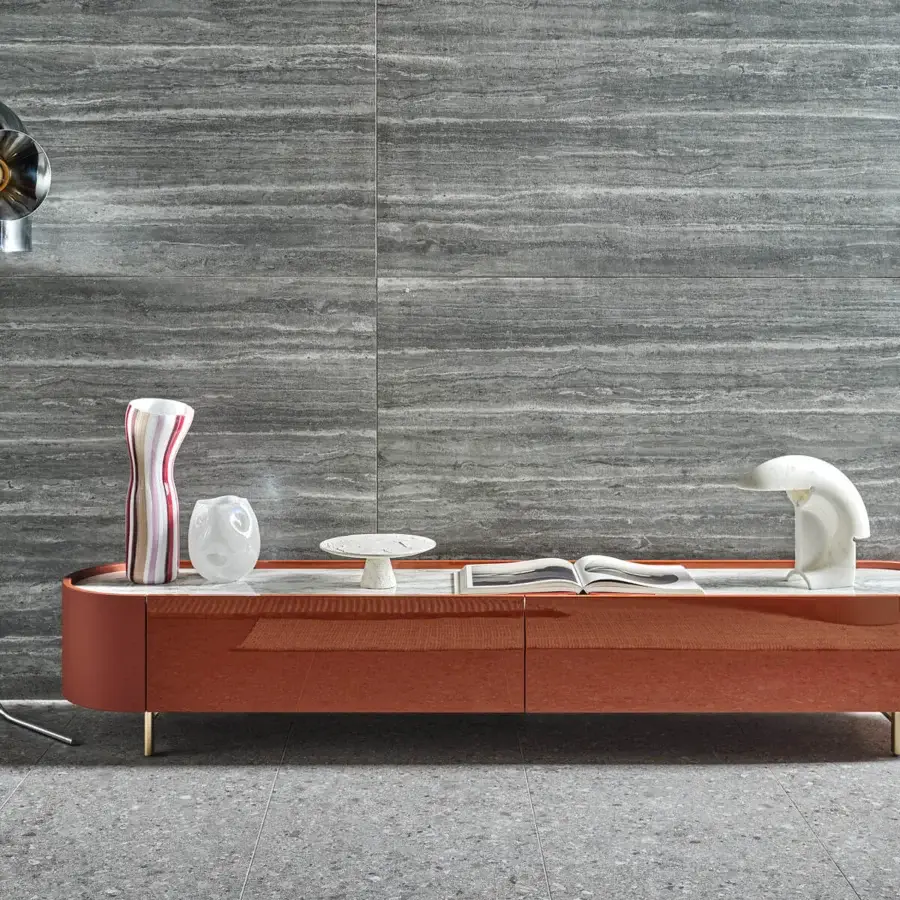 Superior Turri Roma TV stand with reddish-brown glossy lacquer and light-colored marble top elevated by gold metal feet