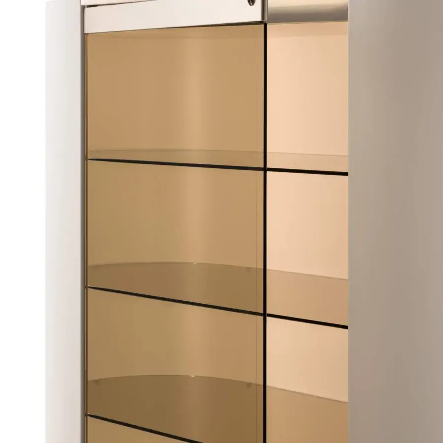 Distinguished Turri Roma showcase with amber-tinted glass, light beige leather and champagne gold metal details