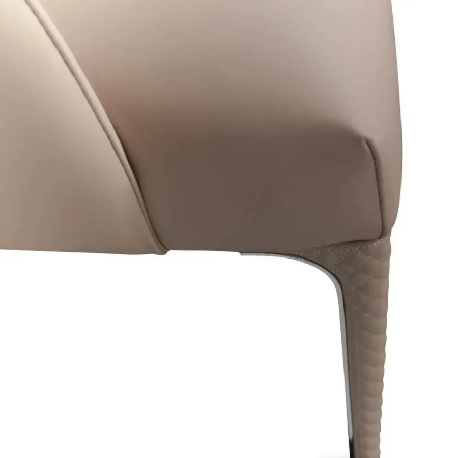 Distinguished Rugiano Arianna armchair crafted in cream upholstery with bronze finished metal legs and light beige matelassé embroidery